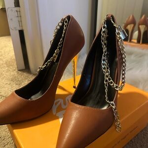 Public Desire Brown Heels with Gold Chain